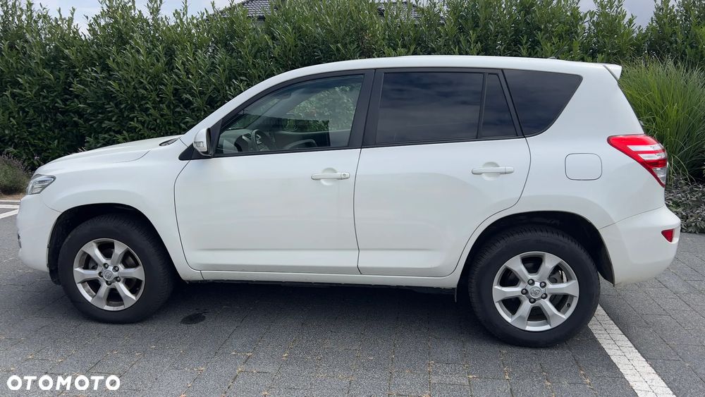 Toyota RAV4 2.2 D-4D 4x2 - 2
