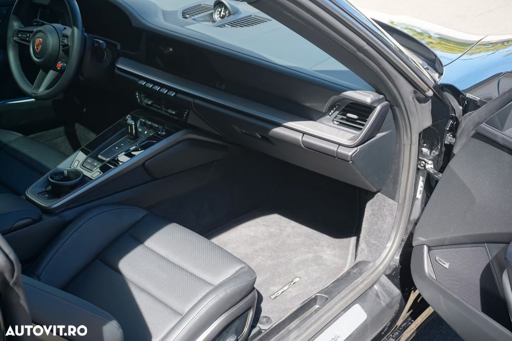 Porsche 911 Carrera PDK - 11