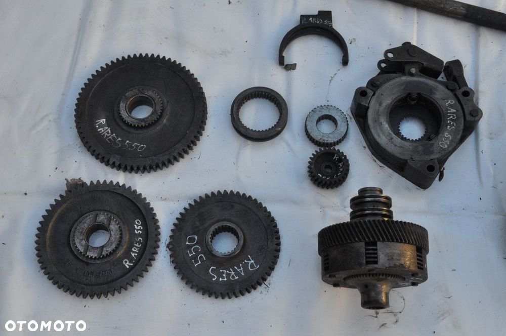 PÓŁOŚ WOM TARCZA RENAULT ARES 550 - 4