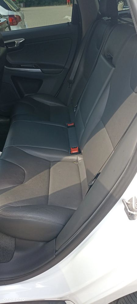 Volvo XC 60 D4 AWD Summum - 3