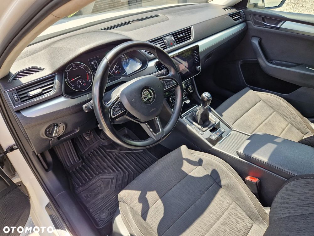 Skoda Superb 2.0 TDI Style - 10