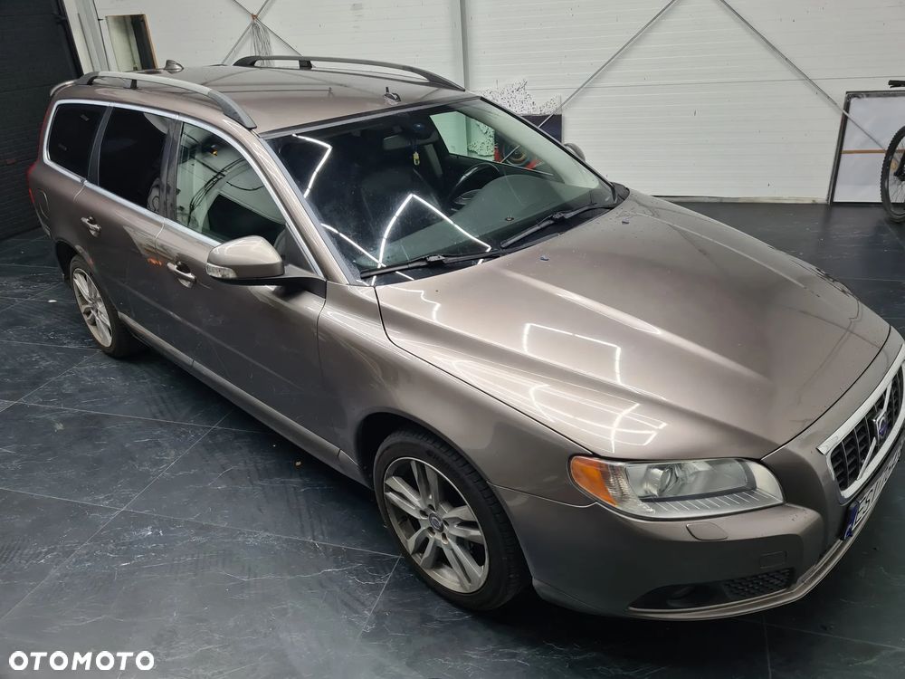 Volvo V70 2.4D Summum - 22