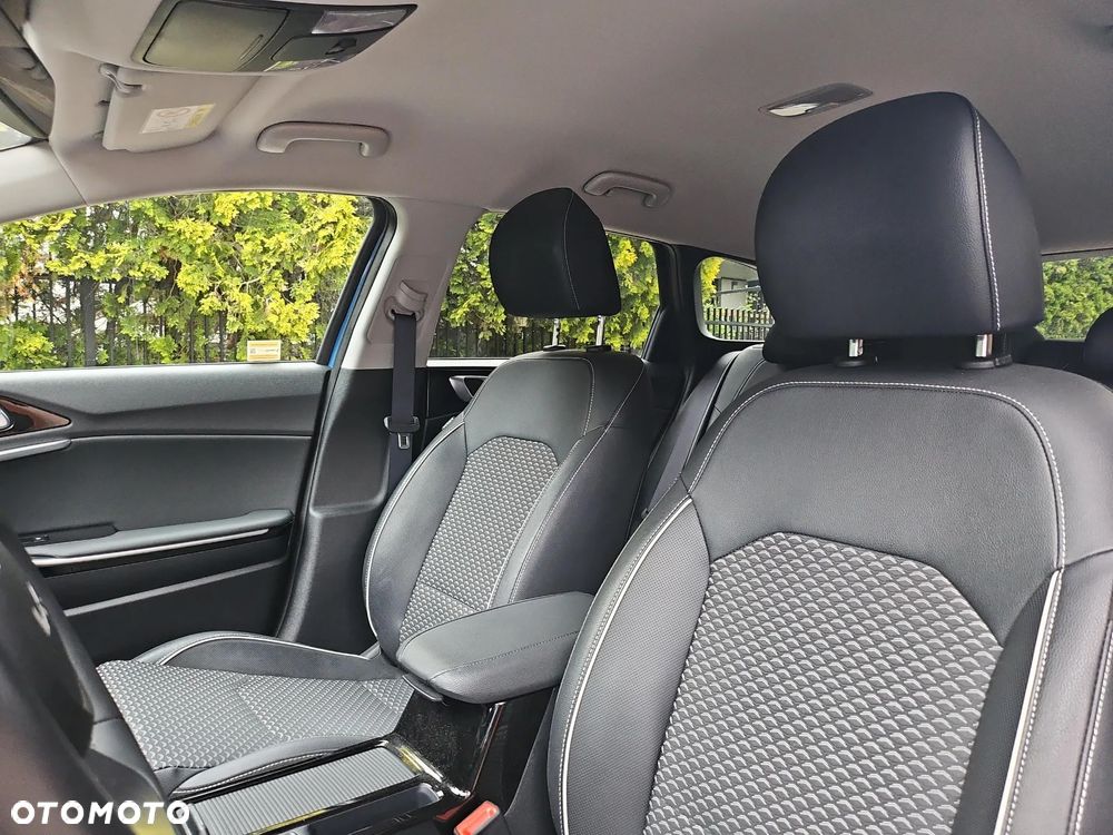 Kia Ceed 1.6 GDI PHEV Business Line DCT - 11
