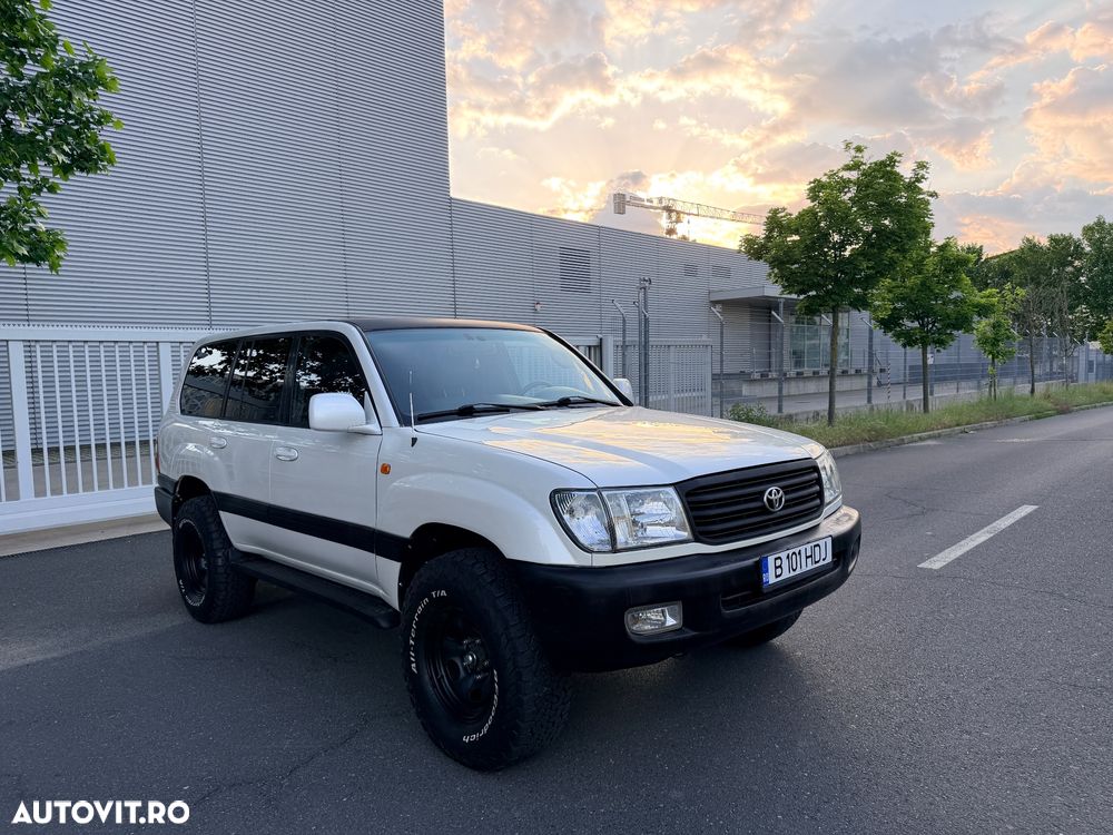 Toyota Land Cruiser - 5