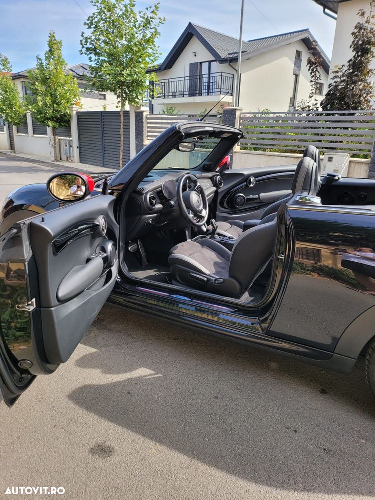 Mini John Cooper Works AT - 18