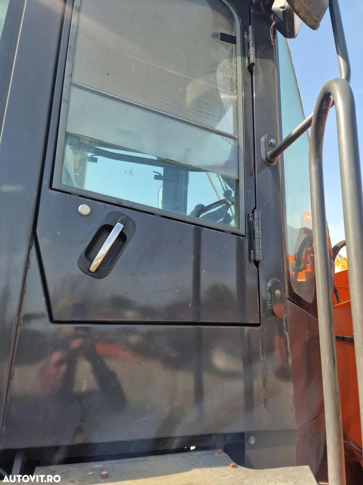 Hitachi ZW330-6, 2016, 7.477h, 33 tone, cupa 5,5mc cu dinti, Cupla rapida,Gresare automata, Anvelope NOI, STARE FOARTE BUNA-posibilitate leasing-PROMOTIE 109.900 EUR+Tva - 35