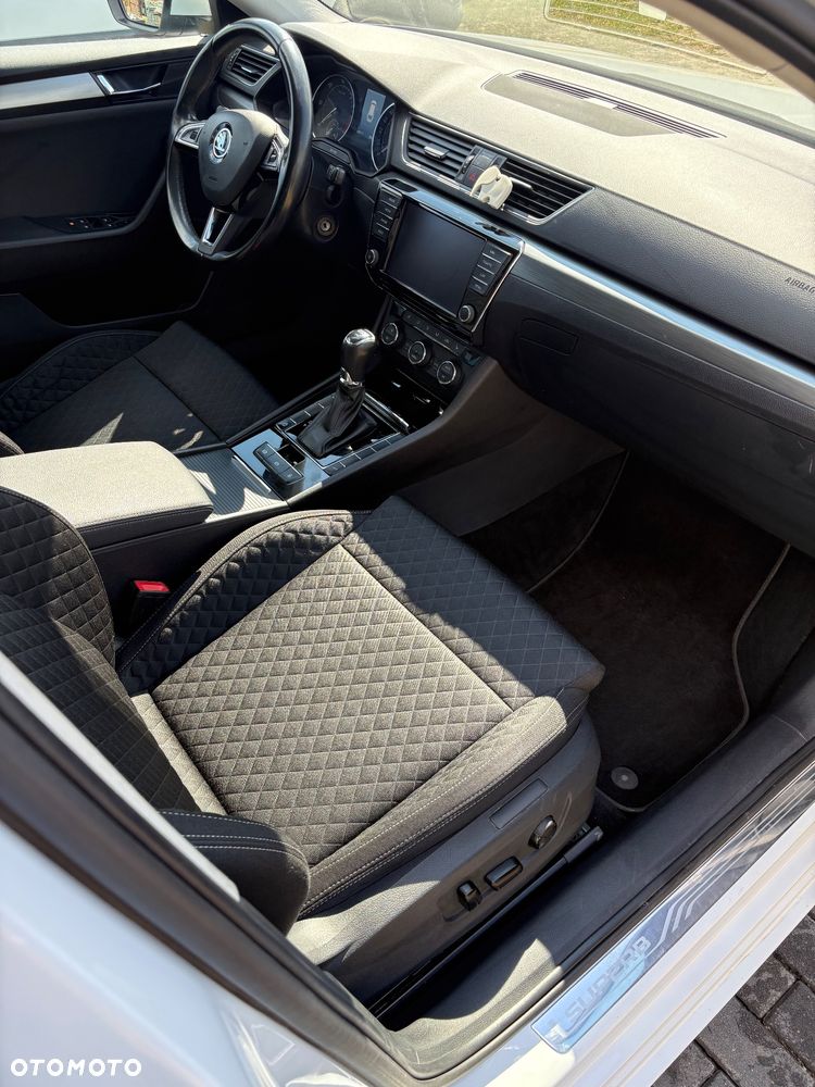 Skoda Superb 2.0 TDI Ambition DSG - 11