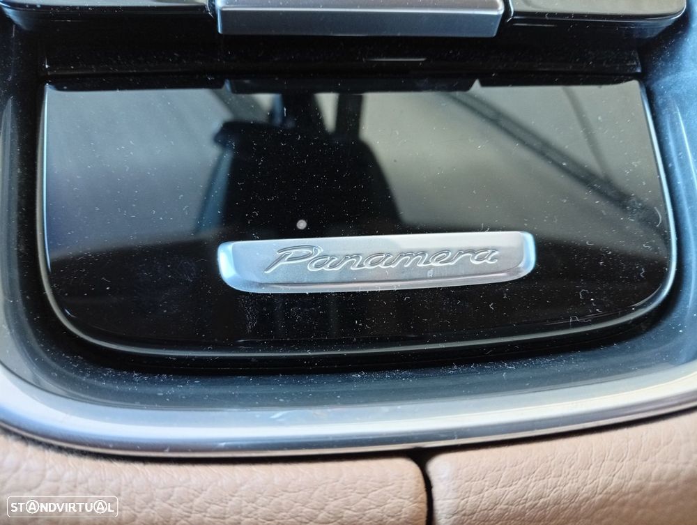 Porsche Panamera Sport Turismo 4 E-Hybrid Platinum Edition - 23