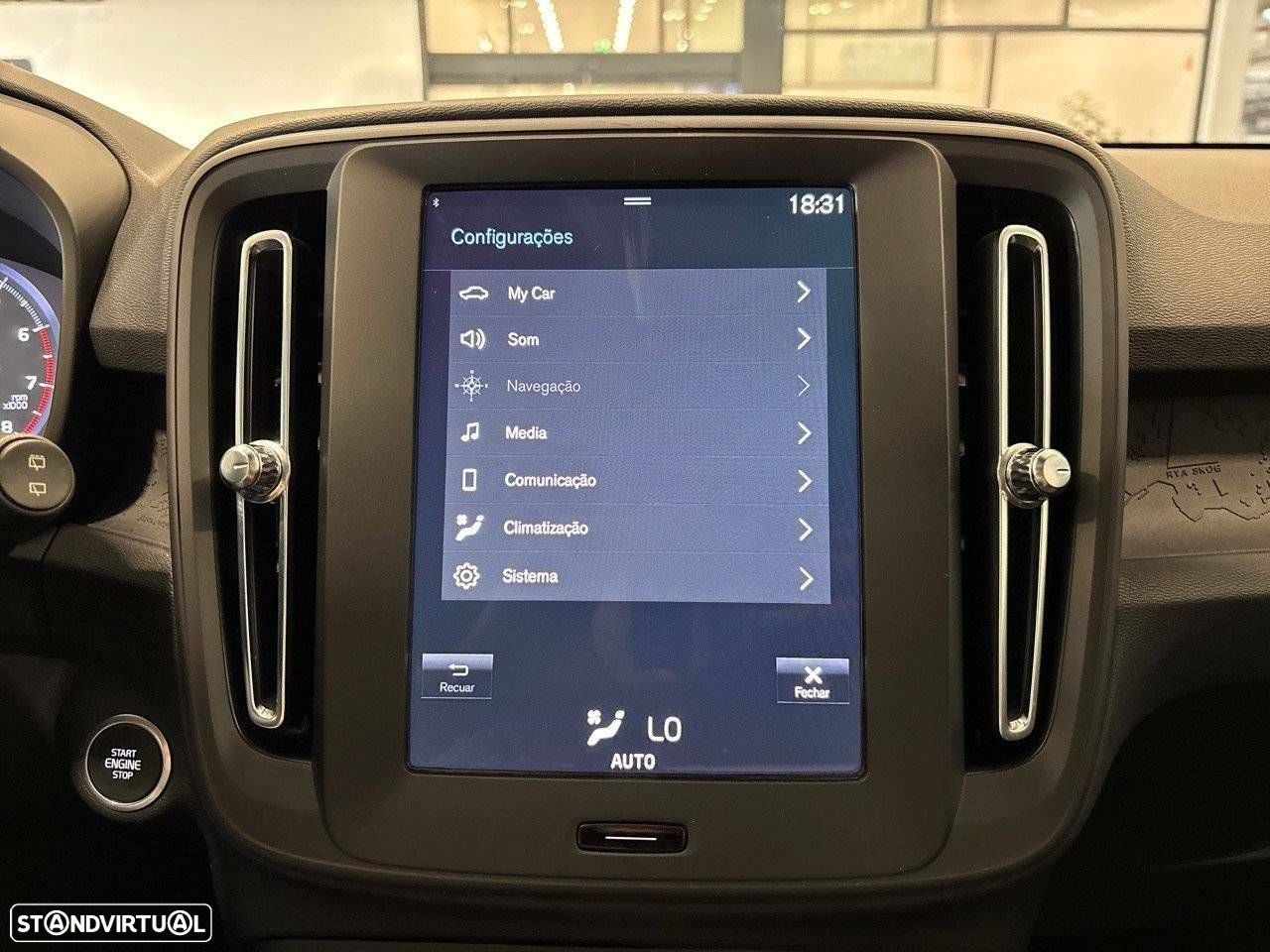 Volvo XC 40 1.5 T2 Momentum - 16