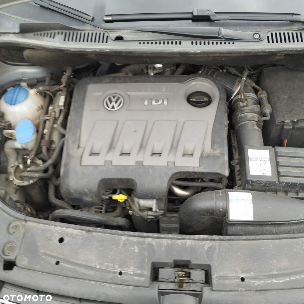 Volkswagen Touran 2.0 TDI DPF Comfortline - 9