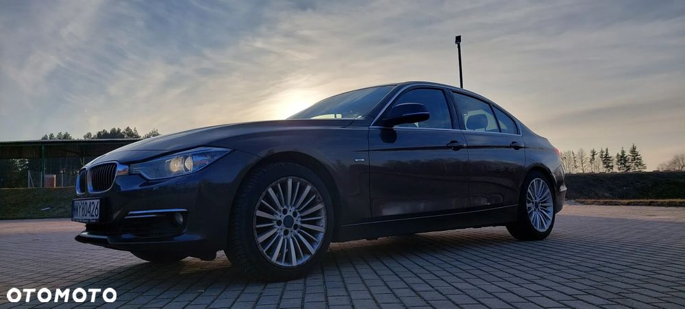 BMW Seria 3 328i - 5