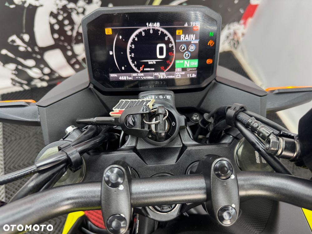 Honda CB - 24