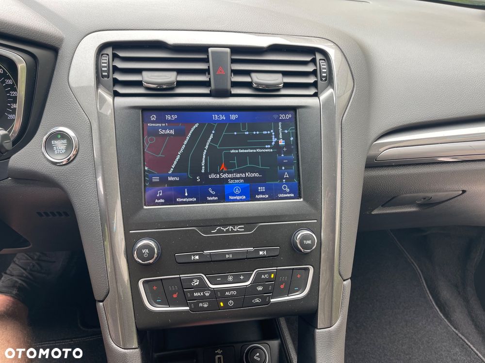 Ford Mondeo - 38