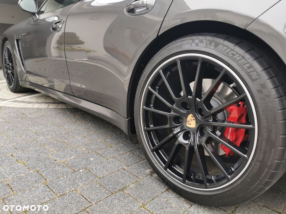 Porsche Panamera - 14