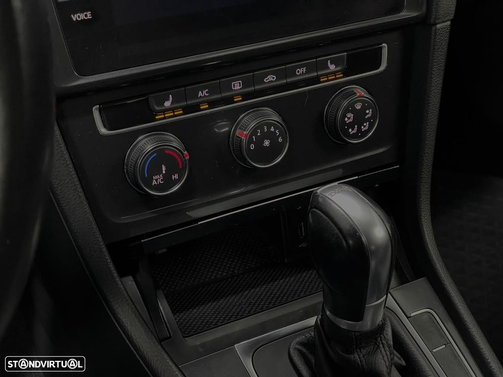 VW Golf 1.0 TSI Confortline DSG - 21