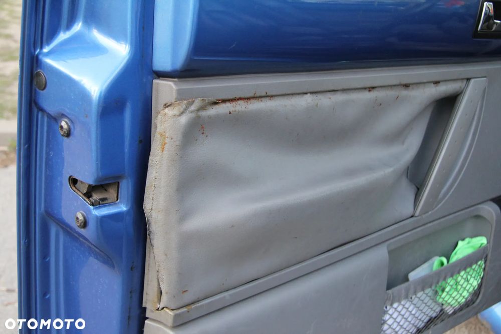 Volkswagen New Beetle - 28