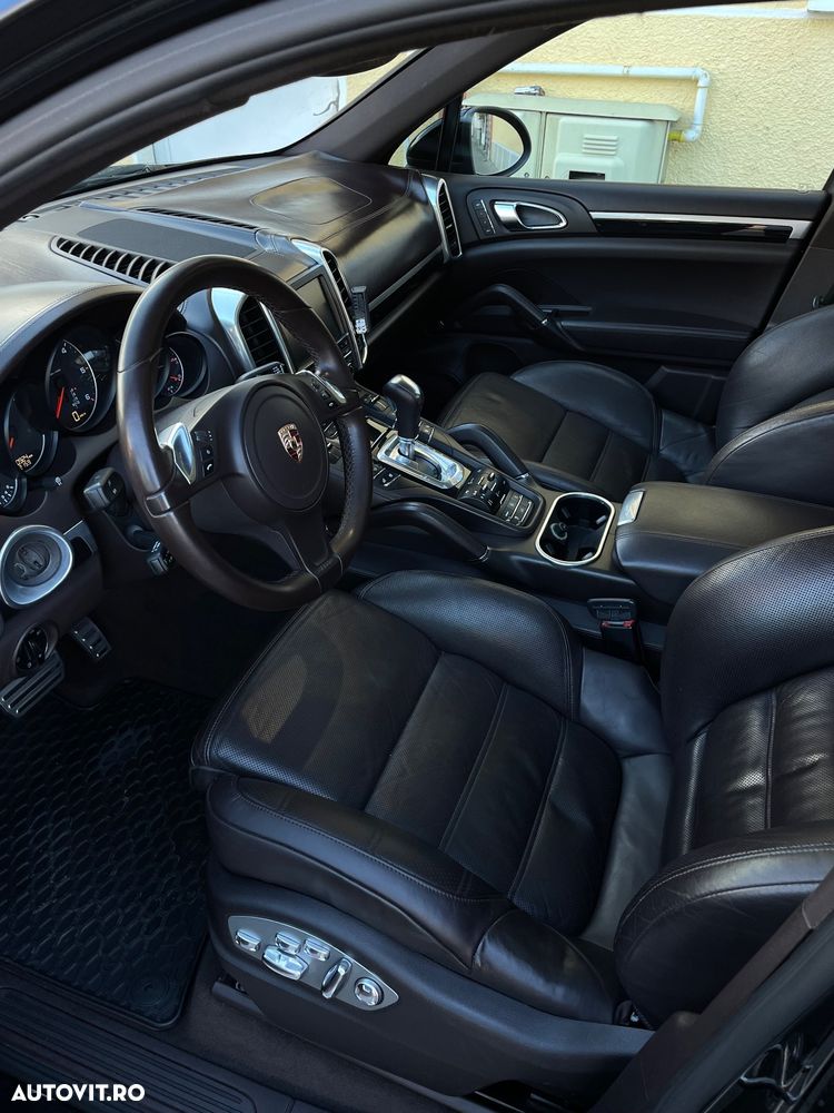 Porsche Cayenne 3.0TD TipTronic - 12