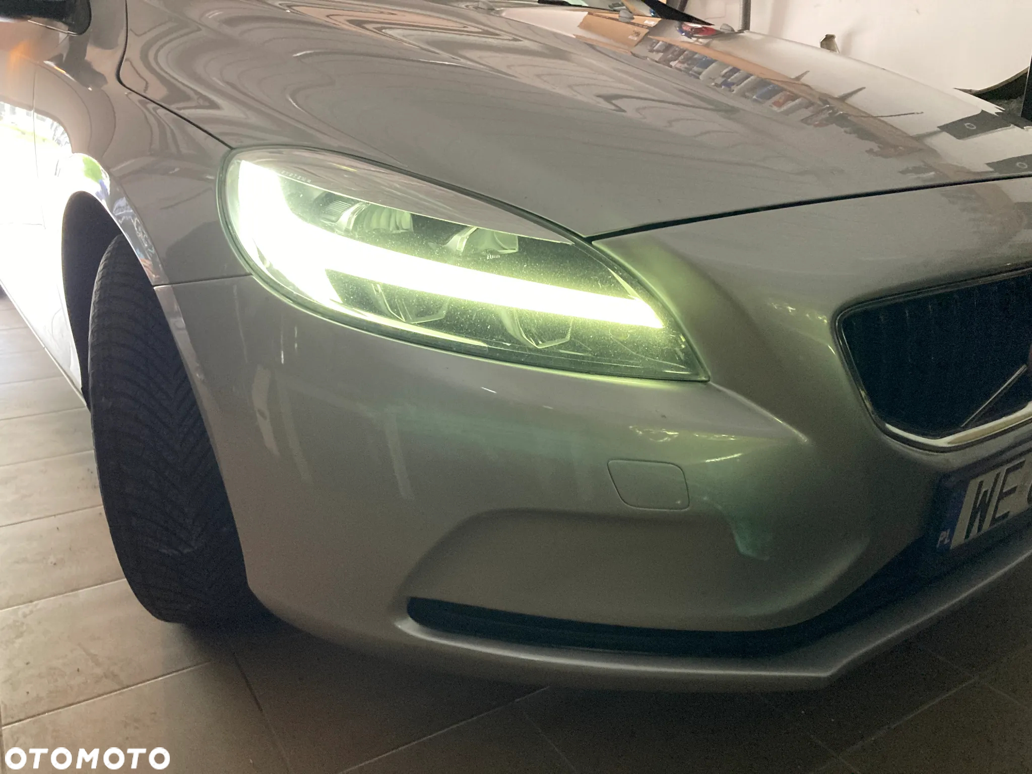 Volvo V40 D2 Geartronic Summum - 33