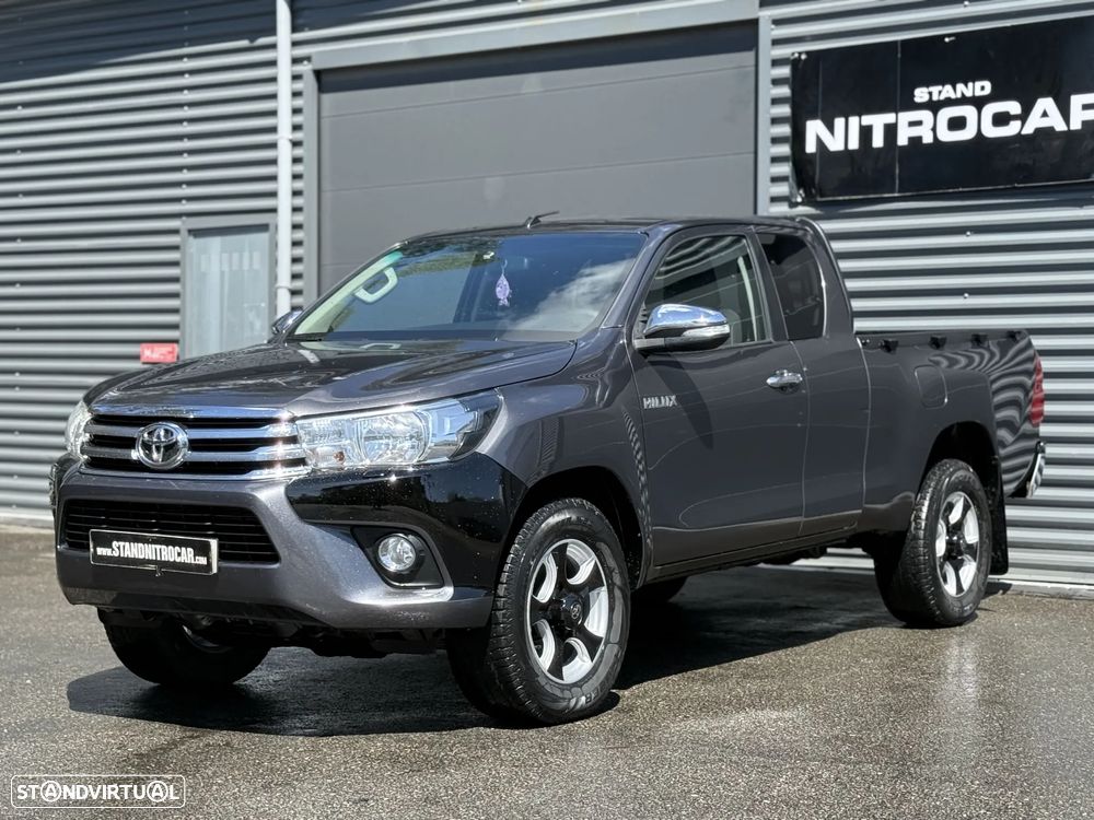 Toyota Hilux 2.4 D-4D 4WD CD Premium Edition - 7