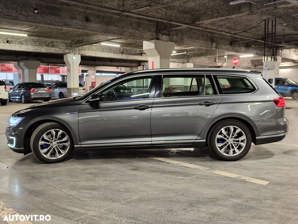 Volkswagen Passat - 6