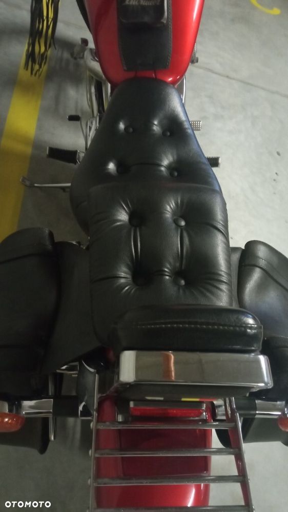 Suzuki Intruder - 10