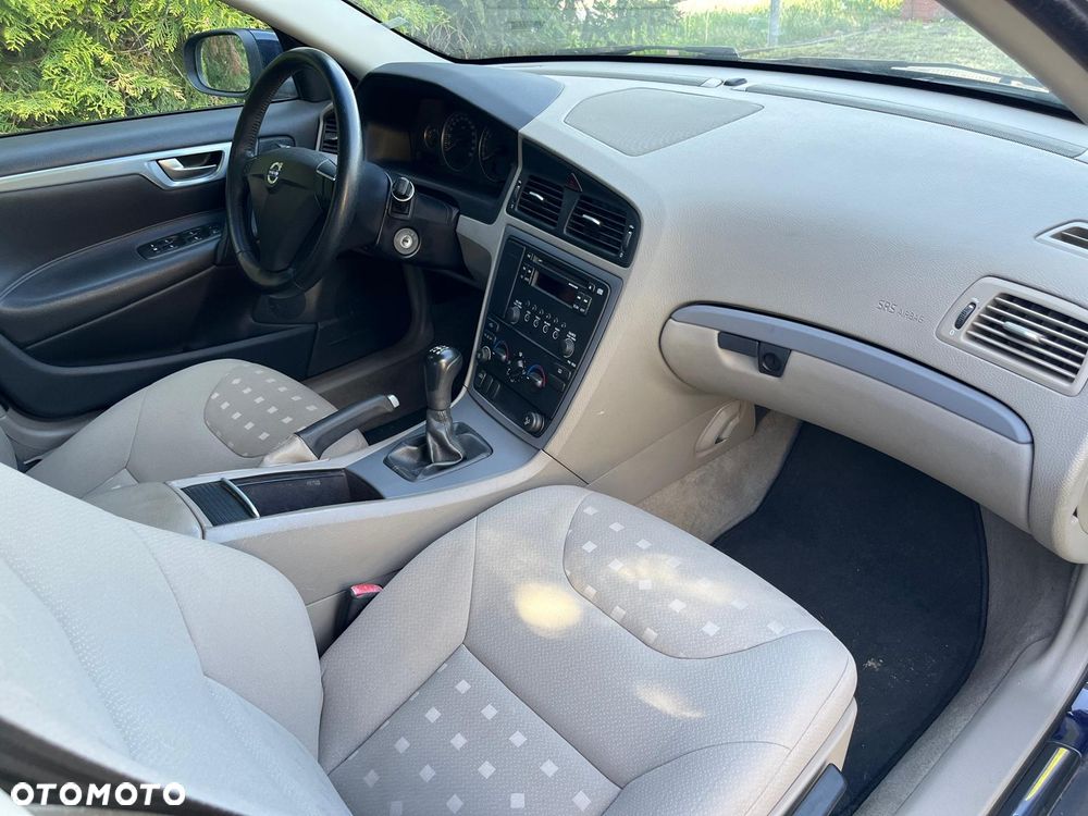 Volvo S60 2.4 Momentum - 12