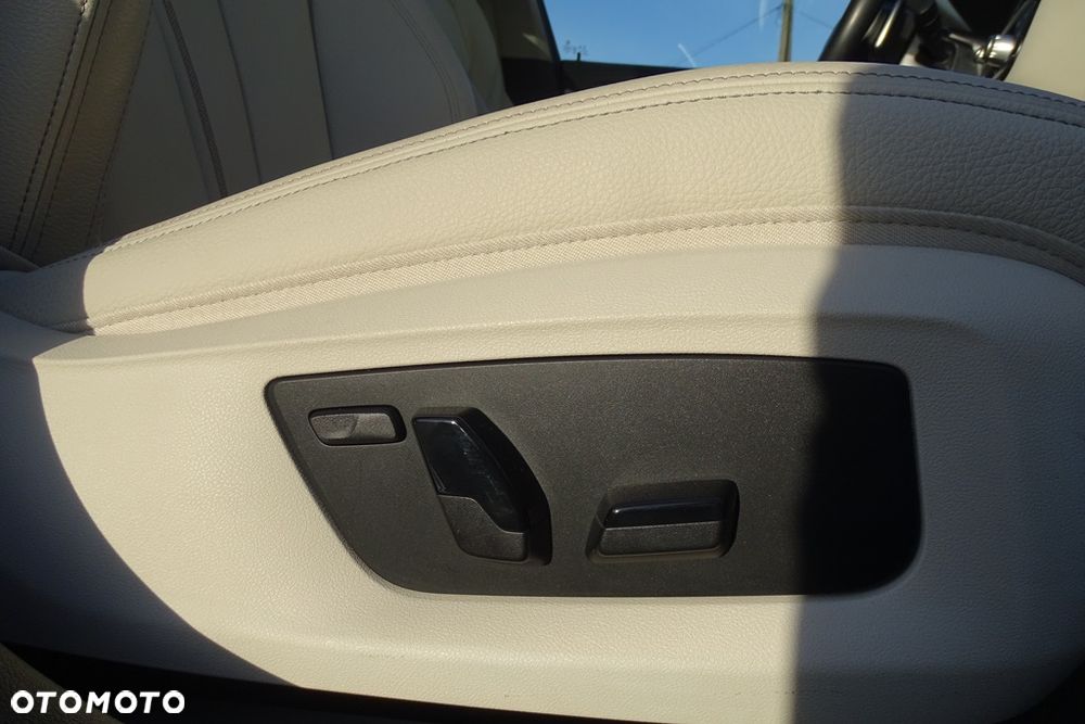 BMW Seria 5 520d Luxury Line - 29