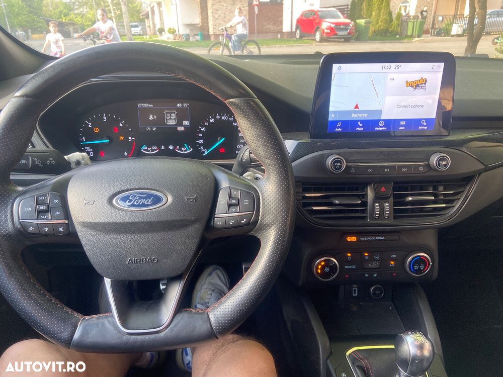 Ford Focus 1.5 EcoBlue Start-Stopp-System ST-LINE DESIGN - 10
