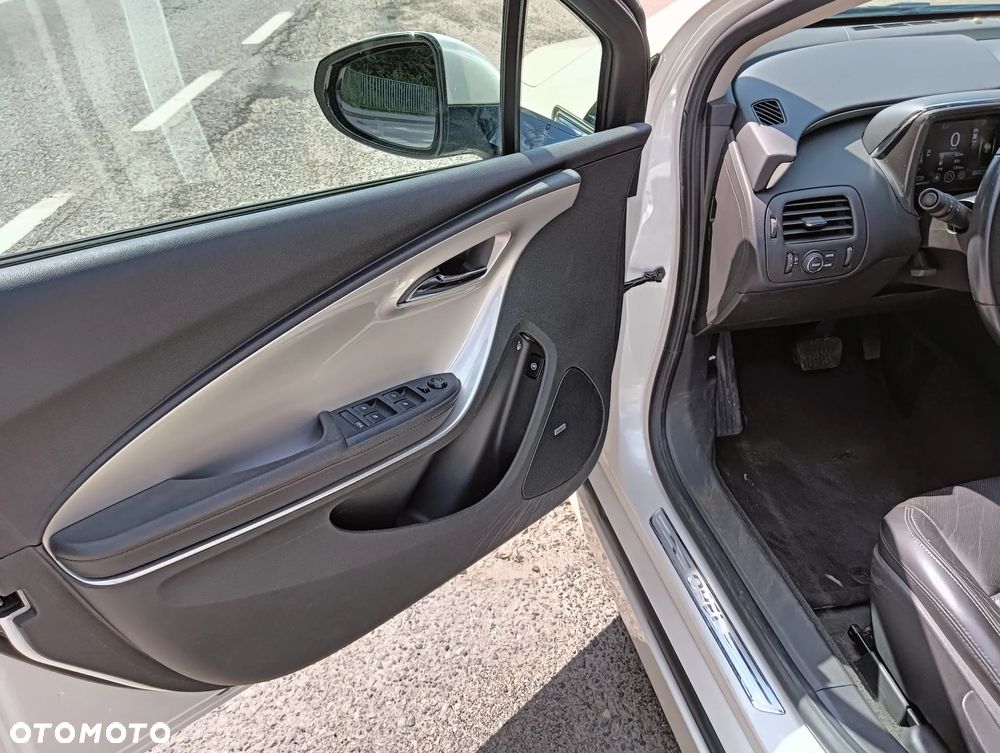 Opel Ampera - 23