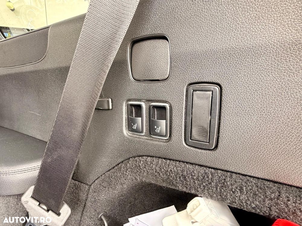 Mercedes-Benz GLS - 32