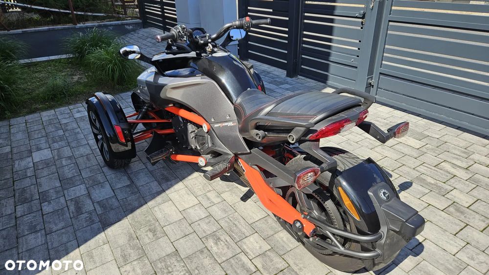 Can-Am Spyder - 4
