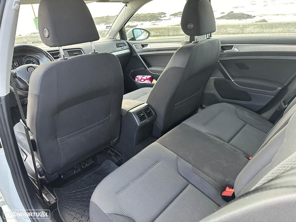 VW Golf 1.6 TDi Confortline DSG - 3