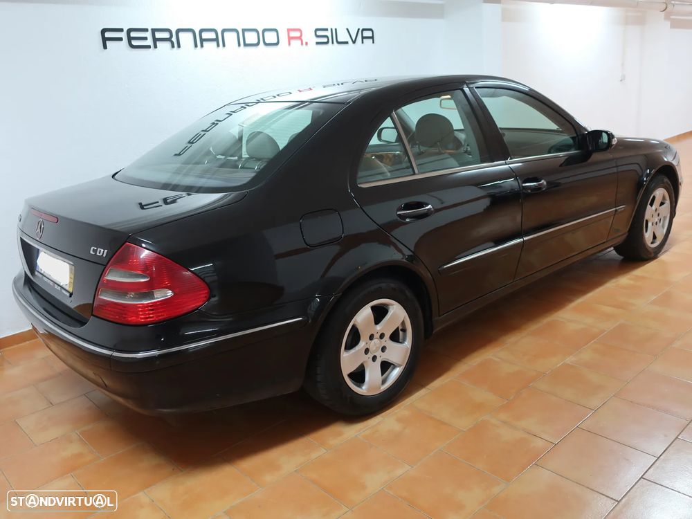 Mercedes-Benz E 220 CDI Auto Elegance - 8