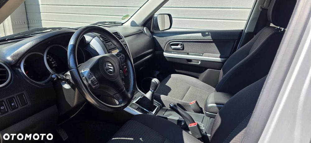 Suzuki Grand Vitara 1.9 DDiS - 8