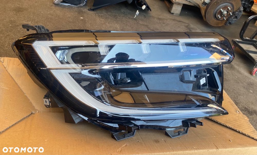 RENAULT AUSTRAL 2024r  Kompletna LAMPA PRZEDNIA PRAWA REFLEKTOR PRAWY PRZÓD FULL LED  LEDOWY  EUROPA FULLLED 260104410R Wwa - 1