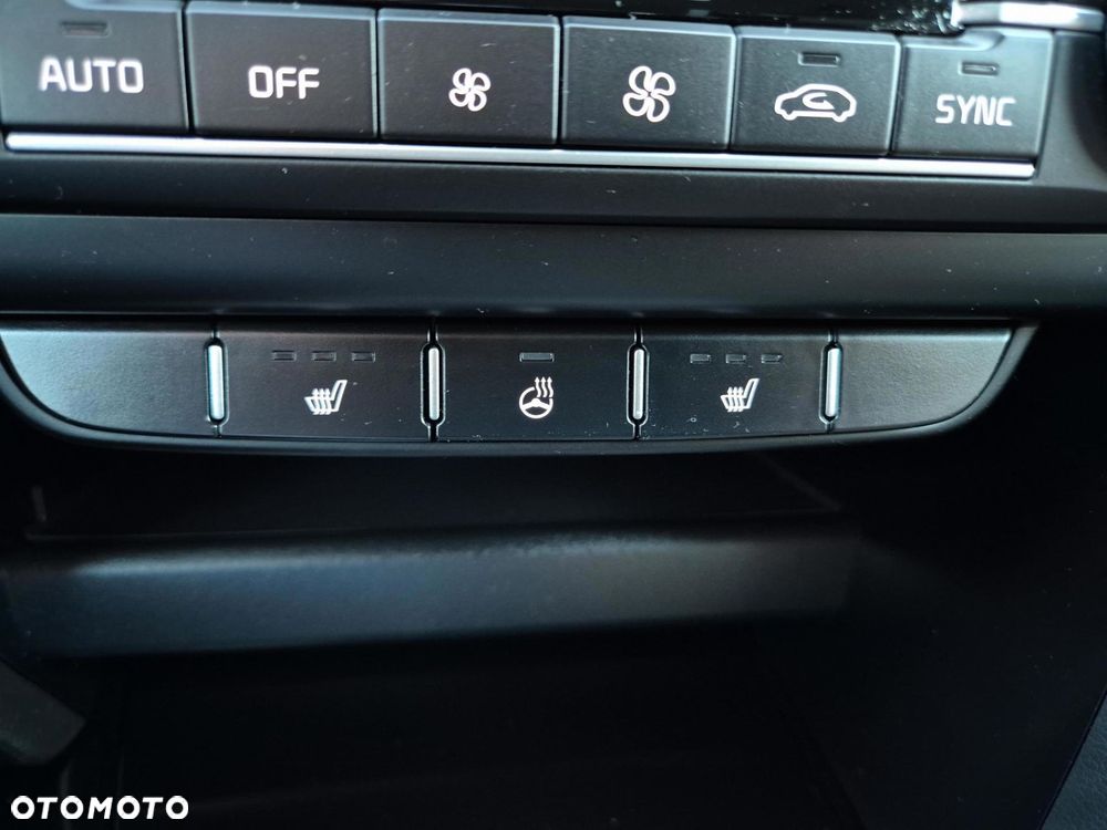 Kia Ceed 1.5 T-GDI Tribute DCT - 23
