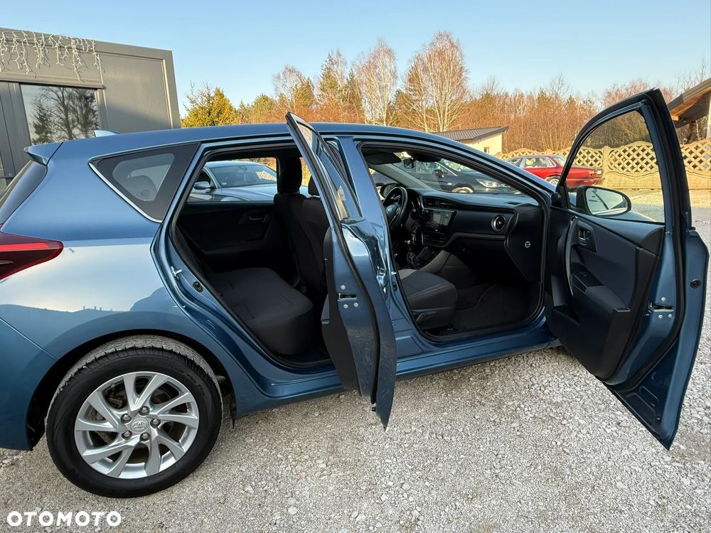 Toyota Auris 1.2 Turbo Edition S+ - 31
