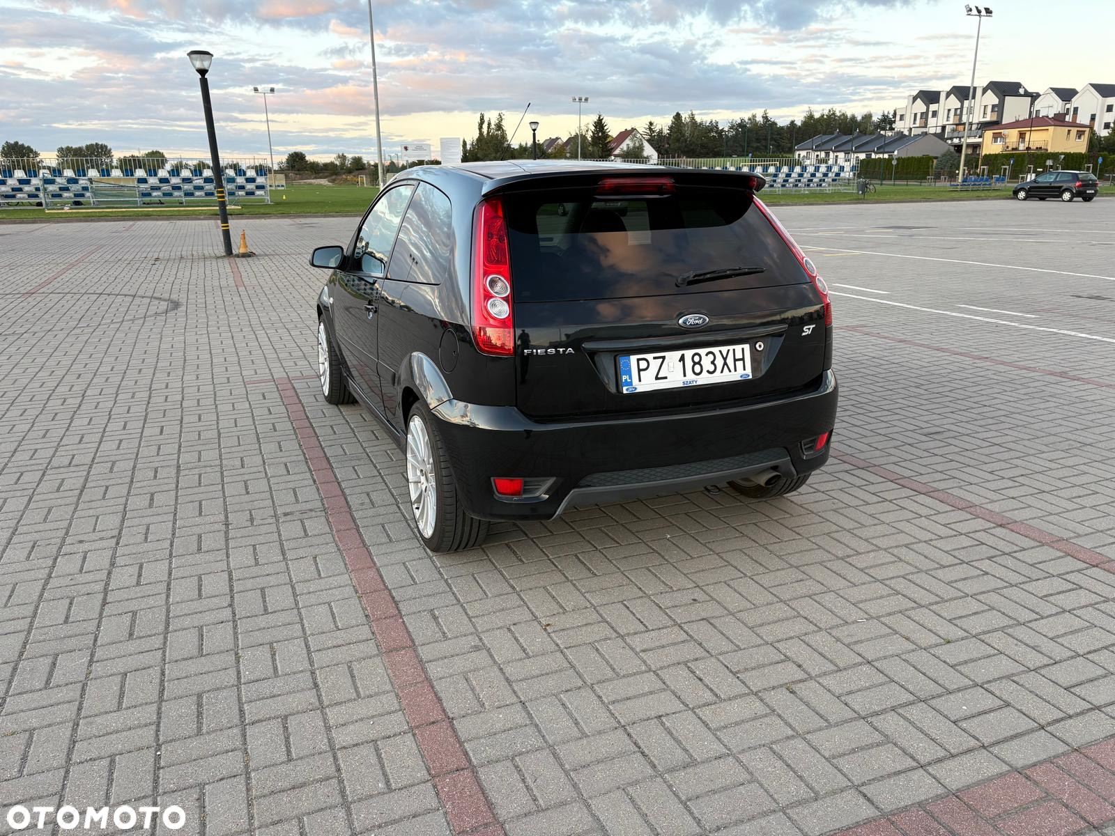 Ford Fiesta 2.0 ST - 17