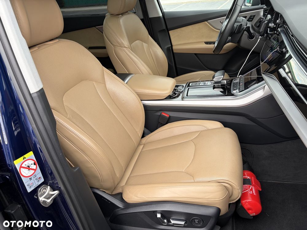 Audi Q7 - 17