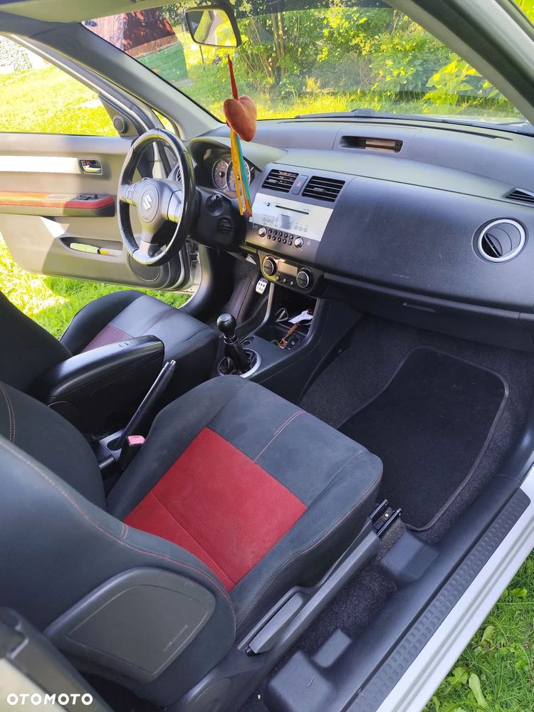 Suzuki Swift 1.6 Sport - 18
