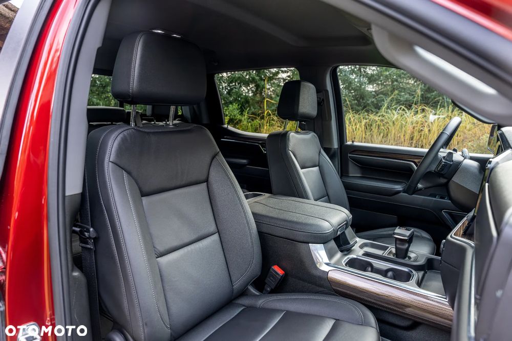 Chevrolet Silverado - 24