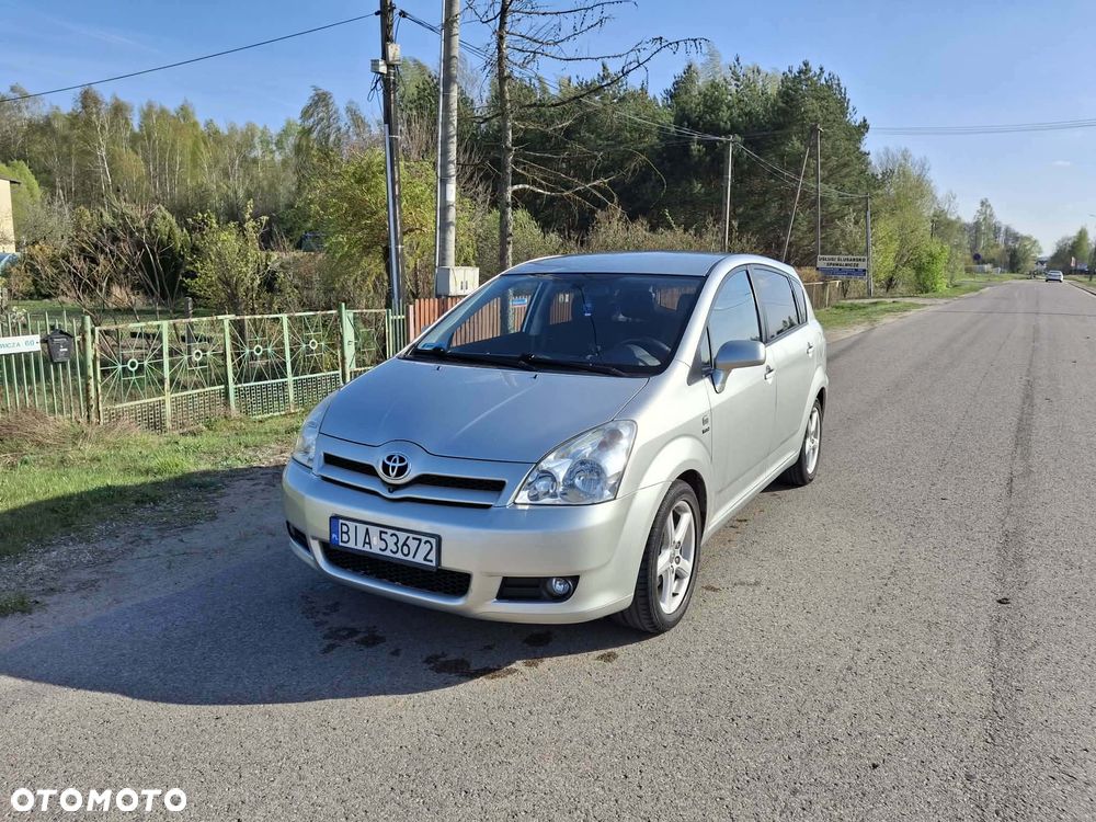 Toyota Corolla Verso - 8