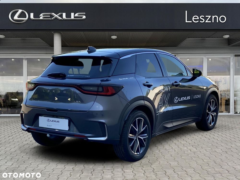 Lexus LBX 1.5 Hybrid Emotion - 3