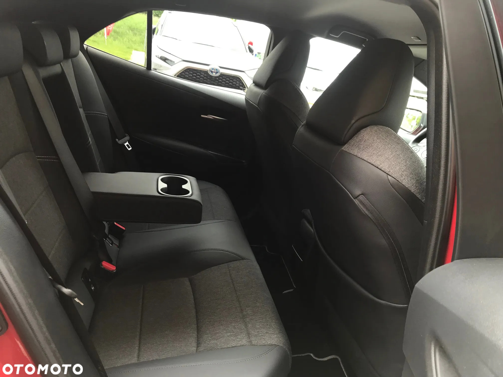 Toyota Corolla 1.8 Hybrid Style - 19