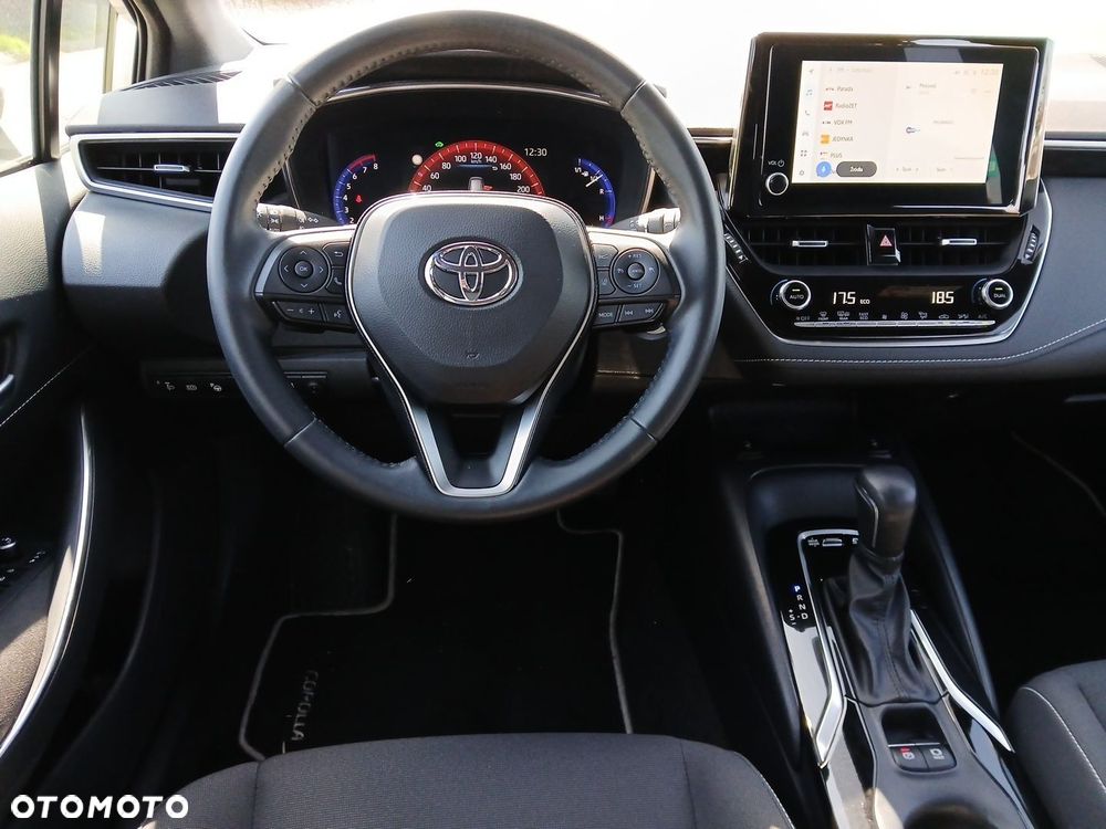 Toyota Corolla 2.0 Hybrid Comfort - 24