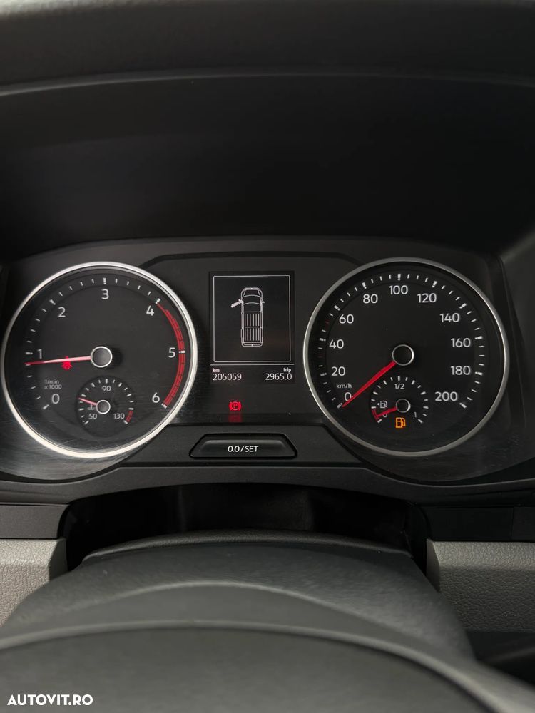 Volkswagen Crafter - 13