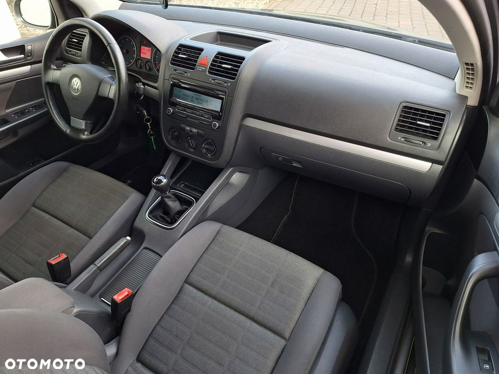 Volkswagen Golf - 10