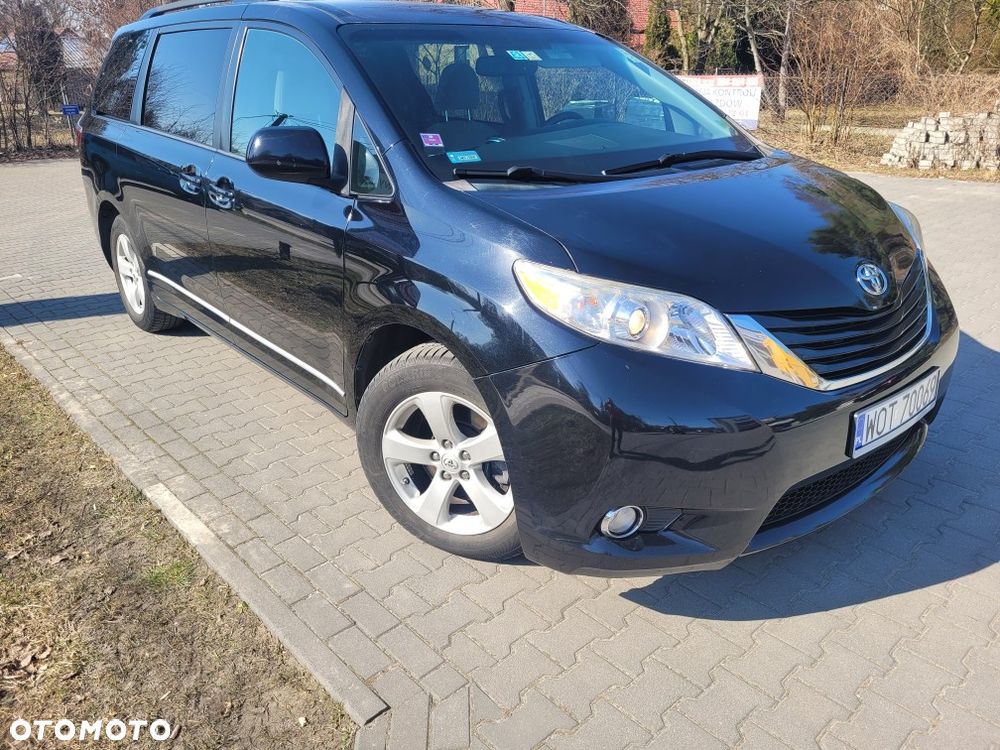 Toyota Sienna 3.5 V6 - 1