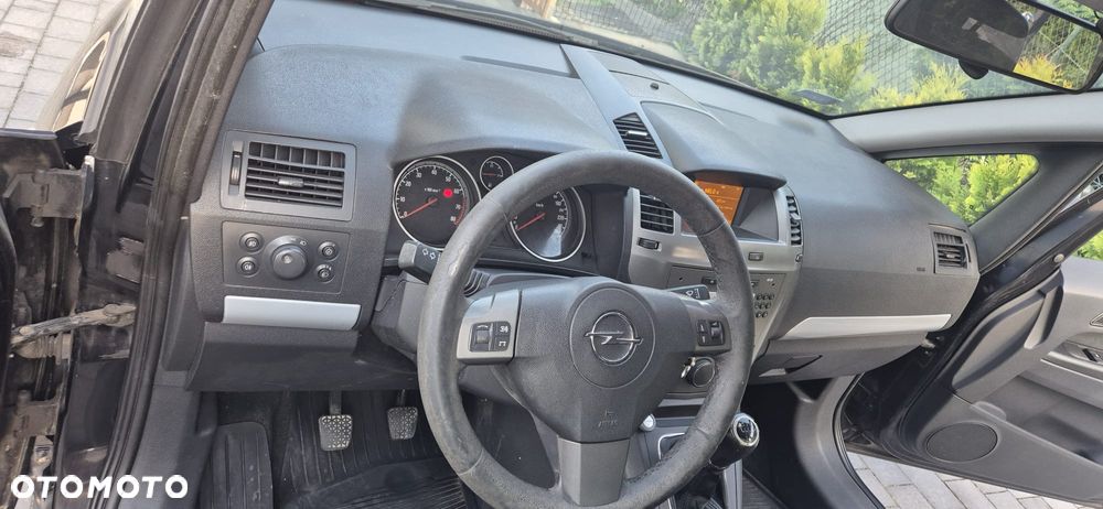 Opel Zafira 1.8 Cosmo - 4