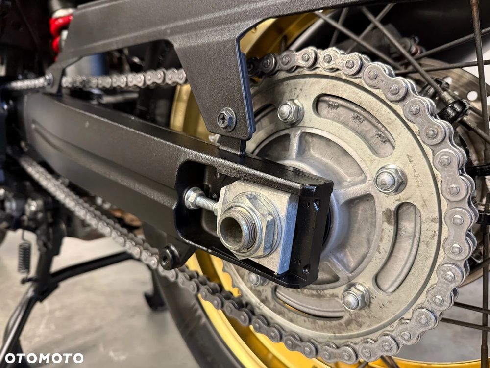 Suzuki V-STROM - 36